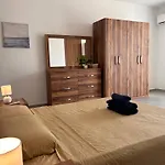 Qawra Penthouse - Spacious Sleeps 5